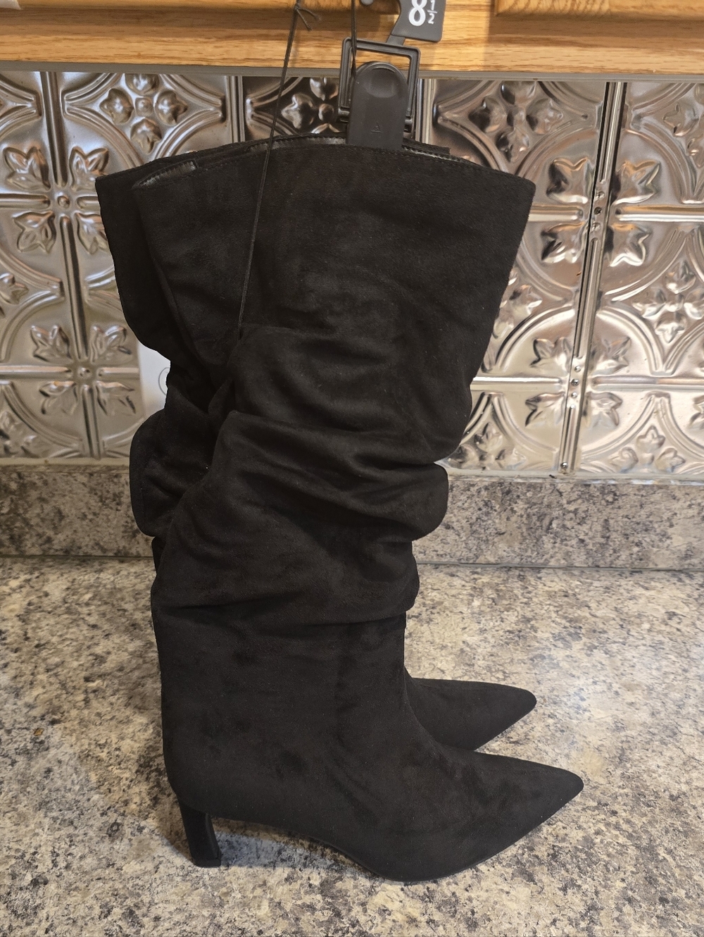 New Women's Time And Tru Woman Faux Suede Black Kitten Heel Boots Size 8.5